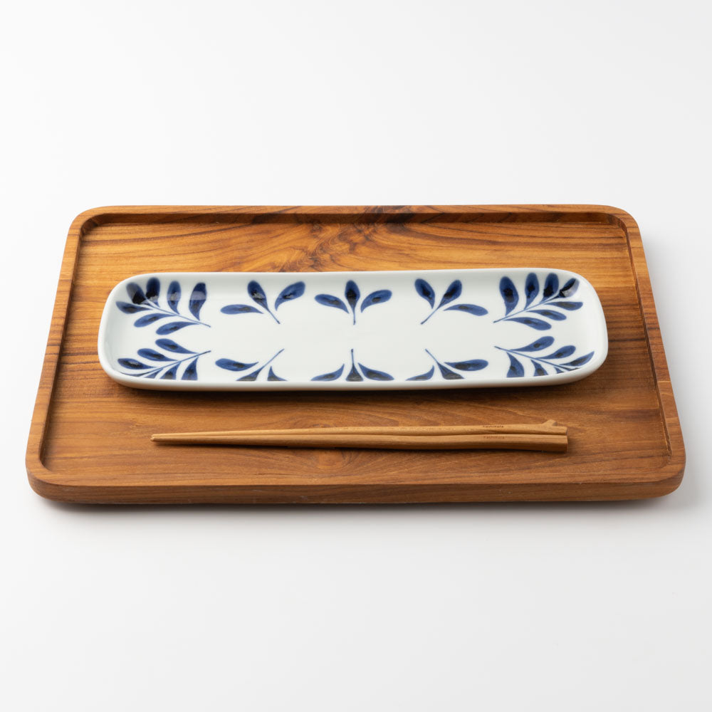 砥部焼 陶房遊 長皿 ブルーリーフ ¥3,190 大人の焼き物