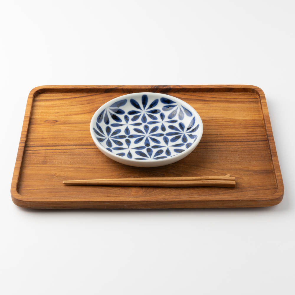 砥部焼 陶房遊 5寸丸皿 花市松 ¥1,980 大人の焼き物