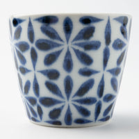 砥部焼 陶房遊 蕎麦猪口(大) 花市松