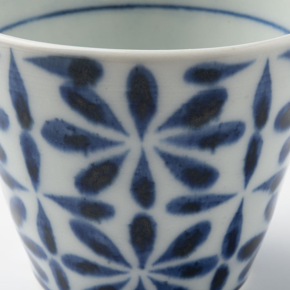 砥部焼 陶房遊 蕎麦猪口(大) 花市松