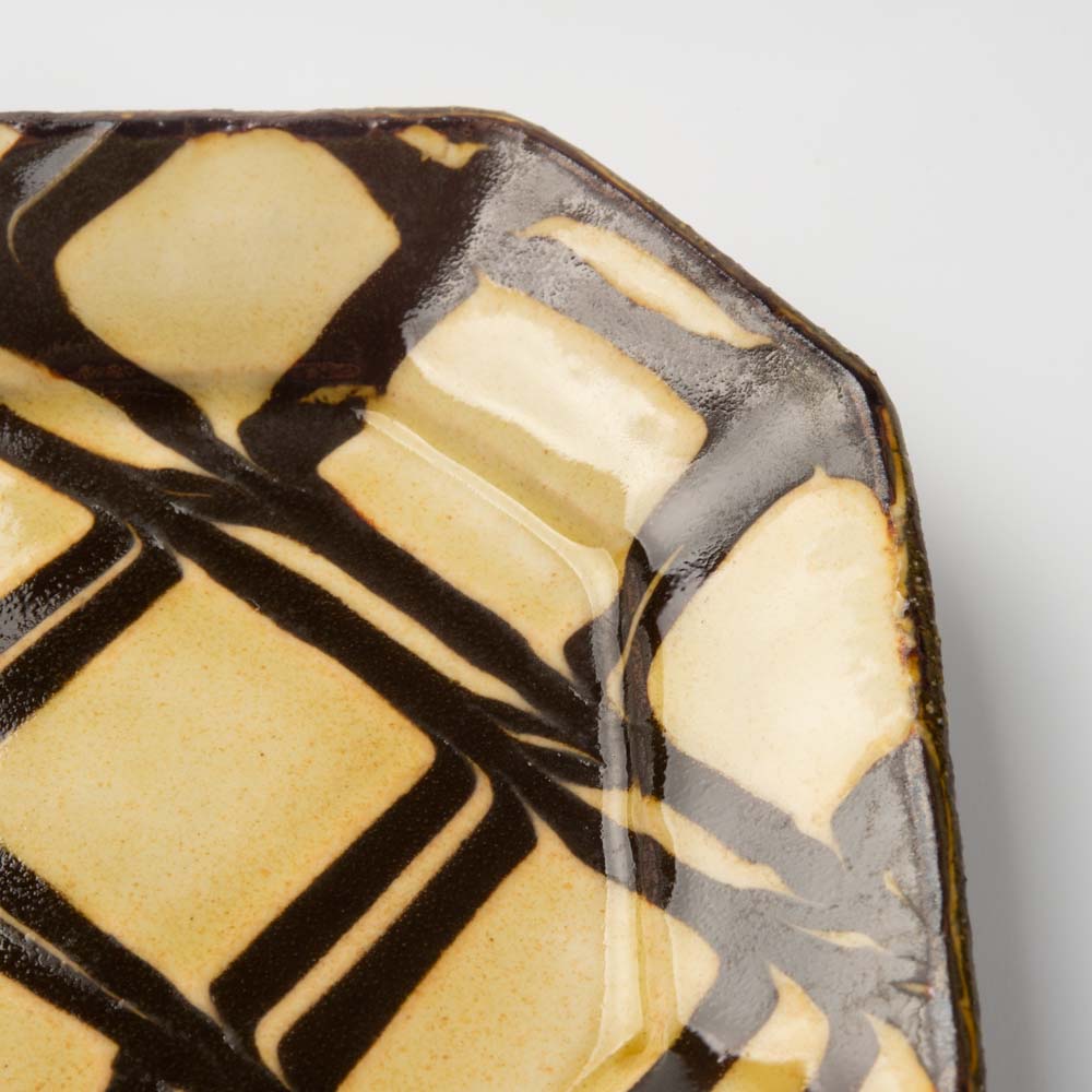 波佐見焼 紀窯 正八角皿(小) 白地格子 波佐見焼 紀窯 波佐見焼