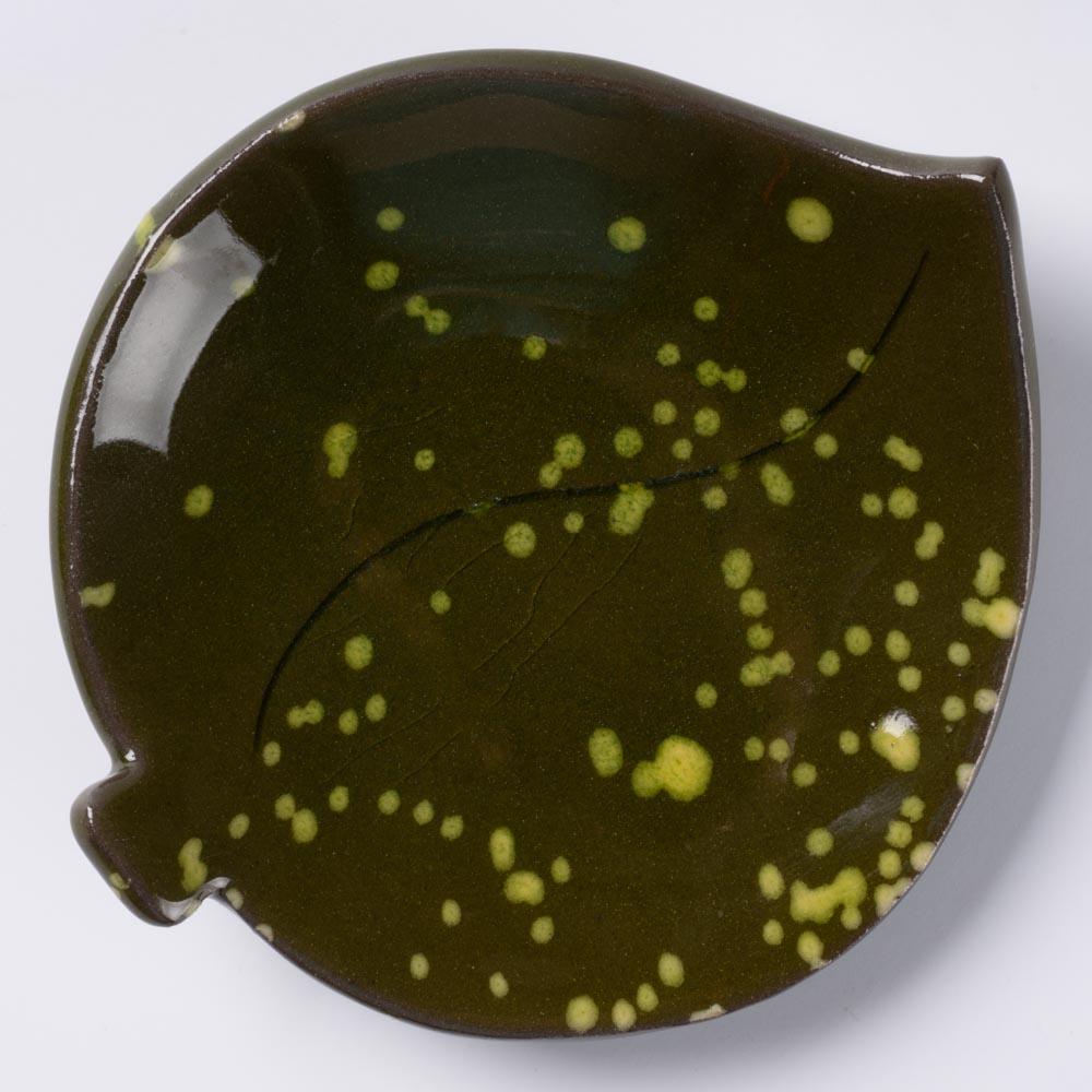 作家 タカハラユカ leaf plate dot kahki 作家 タカハラユカ 陶磁器作家もの