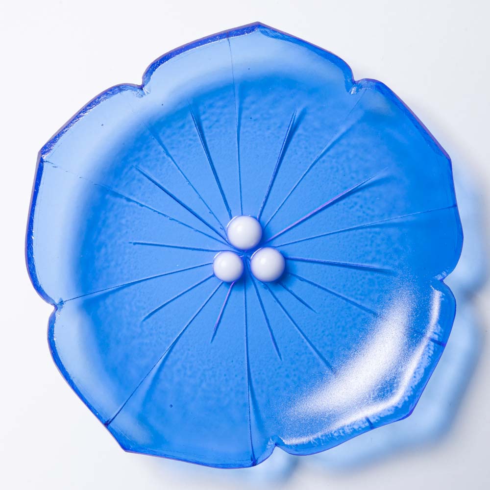 ガラス作家 佐々木翔子 花型豆皿 ブルー ¥2,750 大人の焼き物
