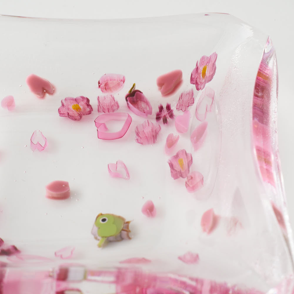 ガラス作家 三留  舞 桜咲く まめ皿 ガラス作家 三留舞 ガラスもの