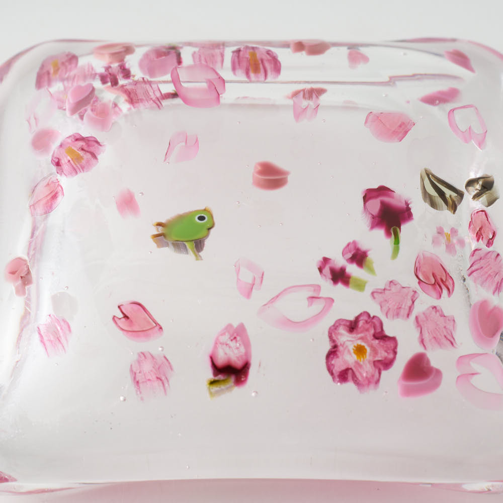 ガラス作家 三留  舞 桜咲く まめ皿 ガラス作家 三留舞 ガラスもの