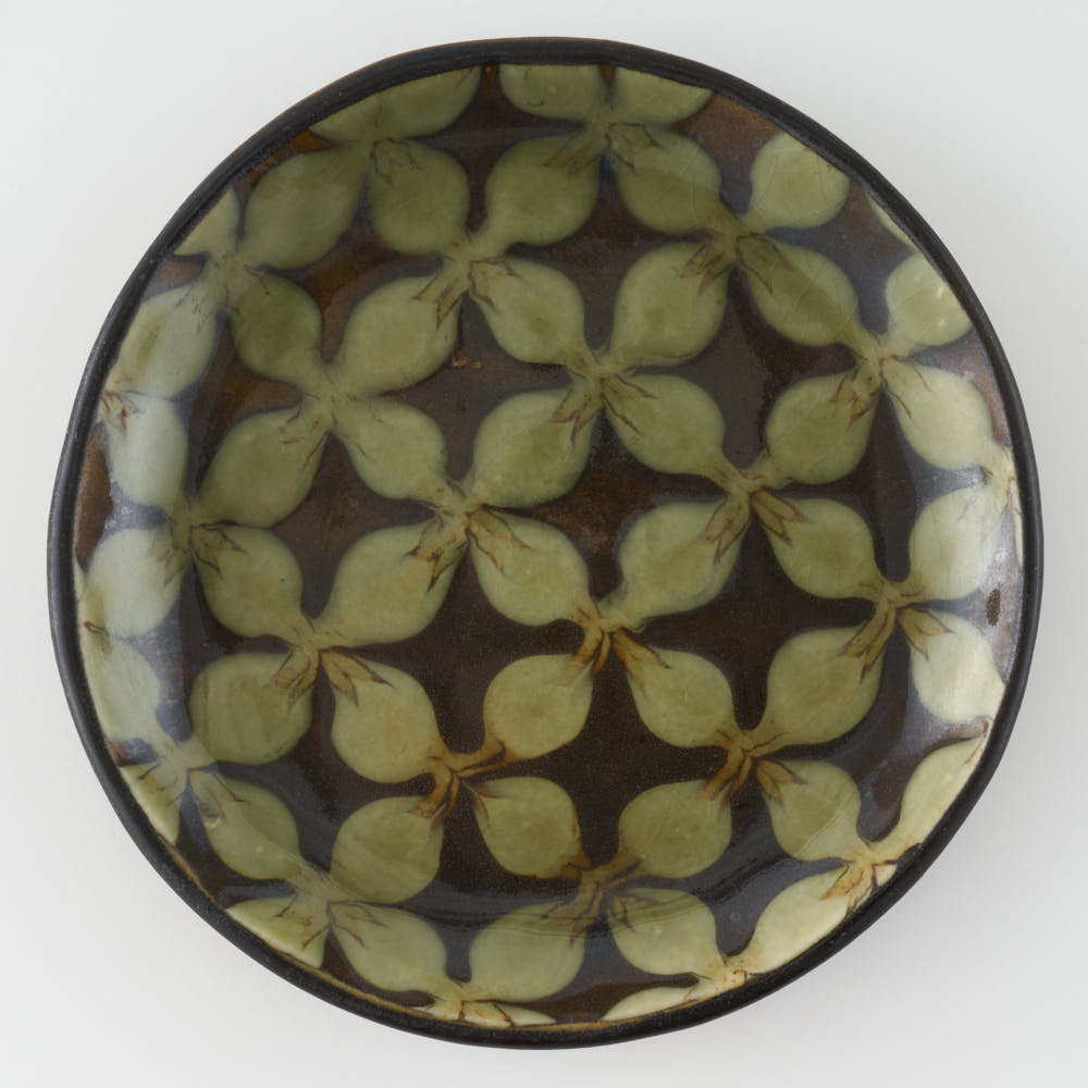 作家 園田空也 スリップウェア 5寸平皿 緑花 生楽陶苑 陶磁器作家もの