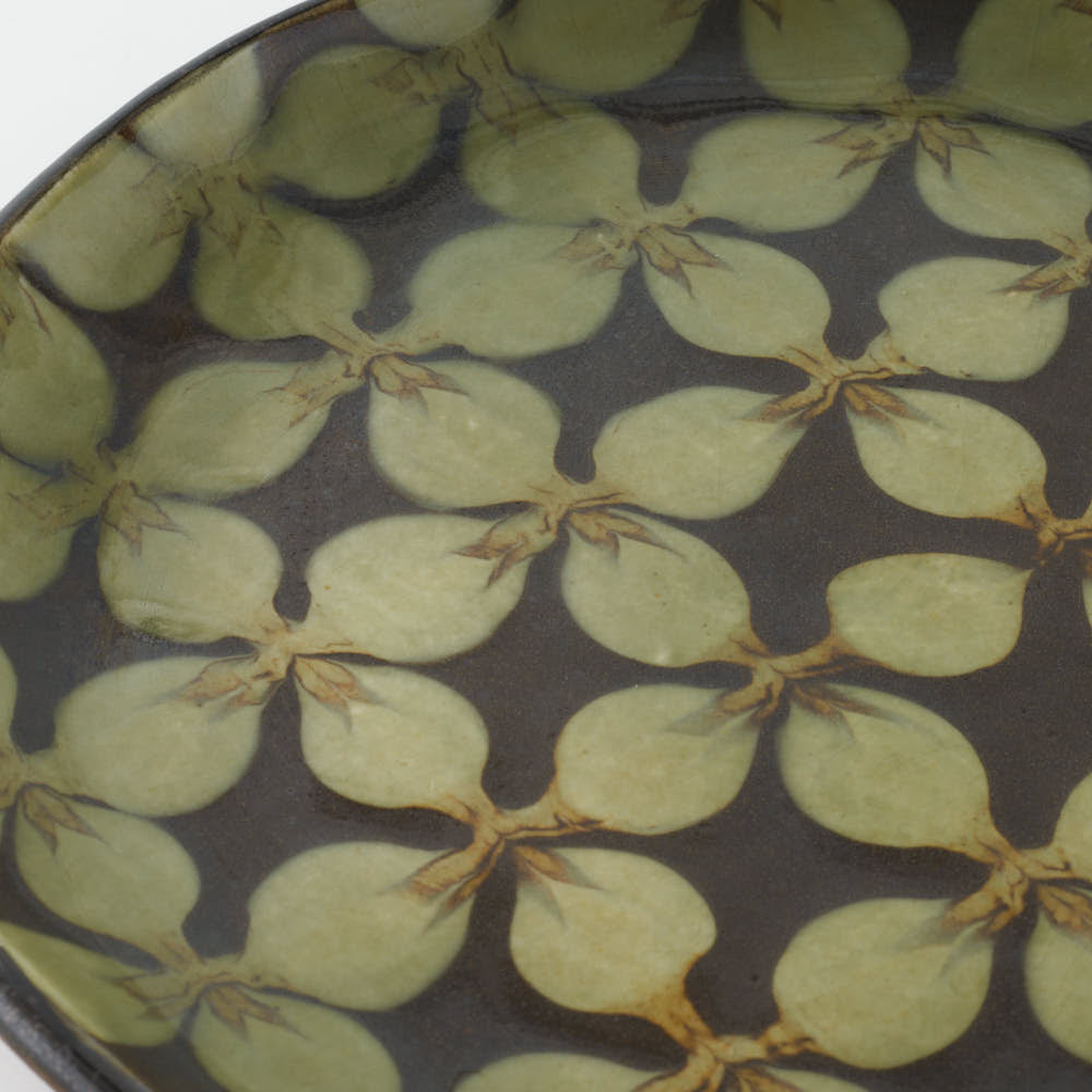 作家 園田空也 スリップウェア 7寸平皿 緑花 生楽陶苑 陶磁器作家もの