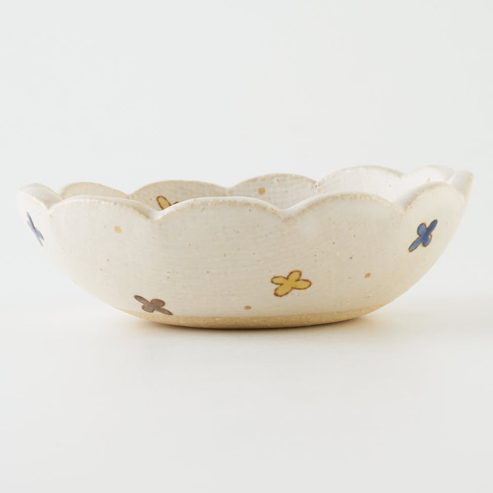 作家 岡洋美 花紋花型豆鉢 作家 岡洋美 陶磁器作家もの