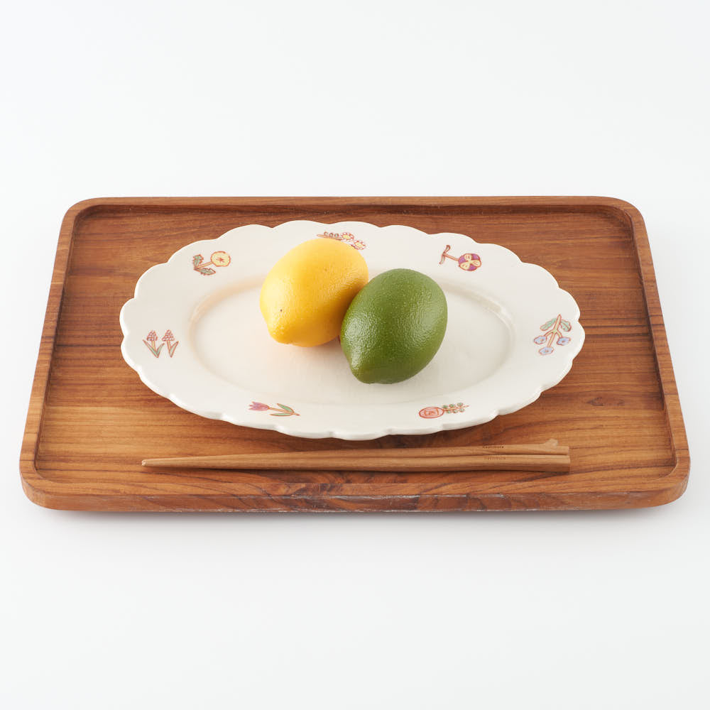 作家 長浜由起子 小花上絵 オーバル皿 大 ¥4,840 大人の焼き物