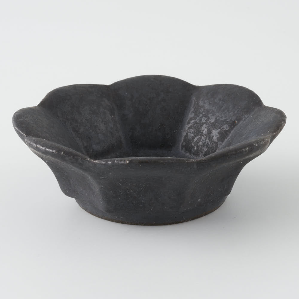 作家 青柳憲儀 黒釉 輪花鉢(S) 作家 青柳憲儀 陶磁器作家もの