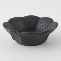 作家 青柳憲儀 黒釉 輪花鉢(S) 作家 青柳憲儀 陶磁器作家もの