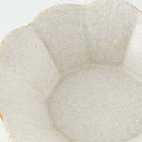 作家 青柳憲儀 白釉 輪花鉢(M) 作家 青柳憲儀 陶磁器作家もの