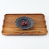 作家 青柳憲儀 黒釉 輪花5寸リム皿 作家 青柳憲儀 陶磁器作家もの