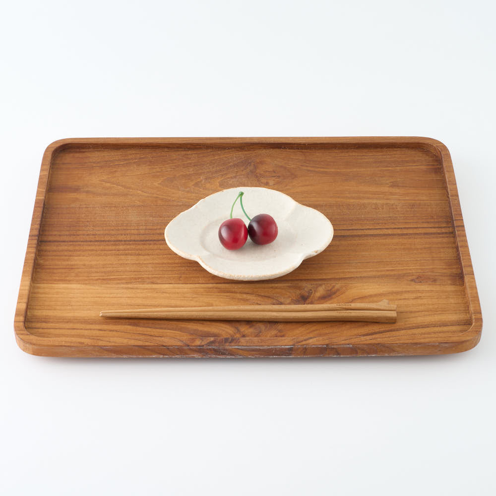 作家 青柳憲儀 白釉 木瓜楕円リム皿 ¥2,200 大人の焼き物