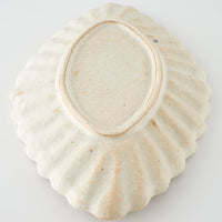 作家 青柳憲儀 白釉 輪花菱楕円皿