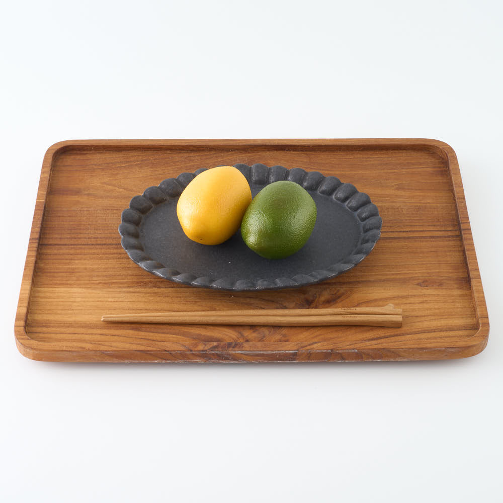 作家 青柳憲儀 黒釉 輪花楕円皿(M) 作家 青柳憲儀 陶磁器作家もの
