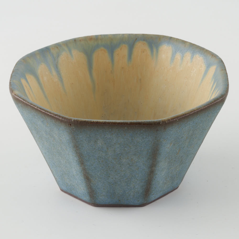 作家 鯨井円美 八角小鉢 ブルー ¥2,860 大人の焼き物