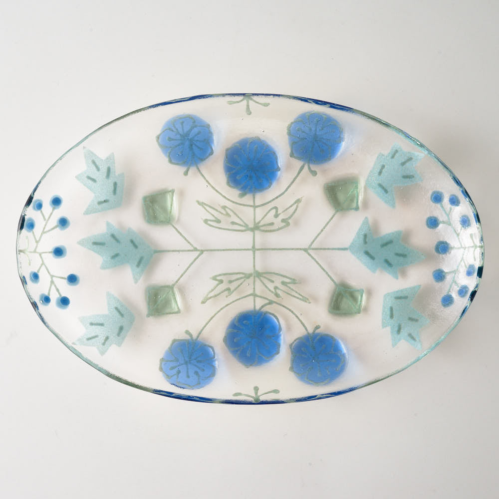 ガラス作家 沖知江子 植物紋 楕円皿 大 青 ガラス作家 沖知江子 ガラスもの