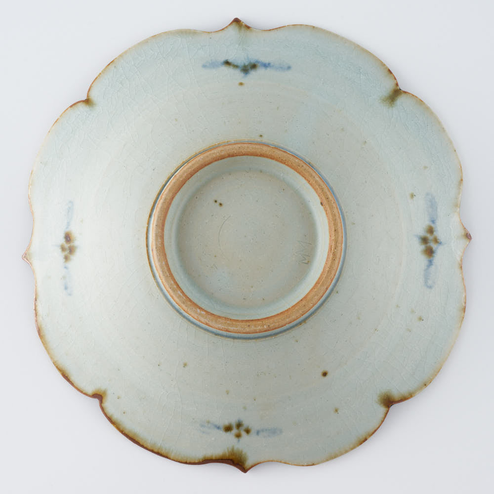 砥部焼 陶房遊 輪花平鉢(大) 錆青