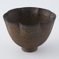 作家 冨部咲喜子 鉄釉輪花小鉢(深)