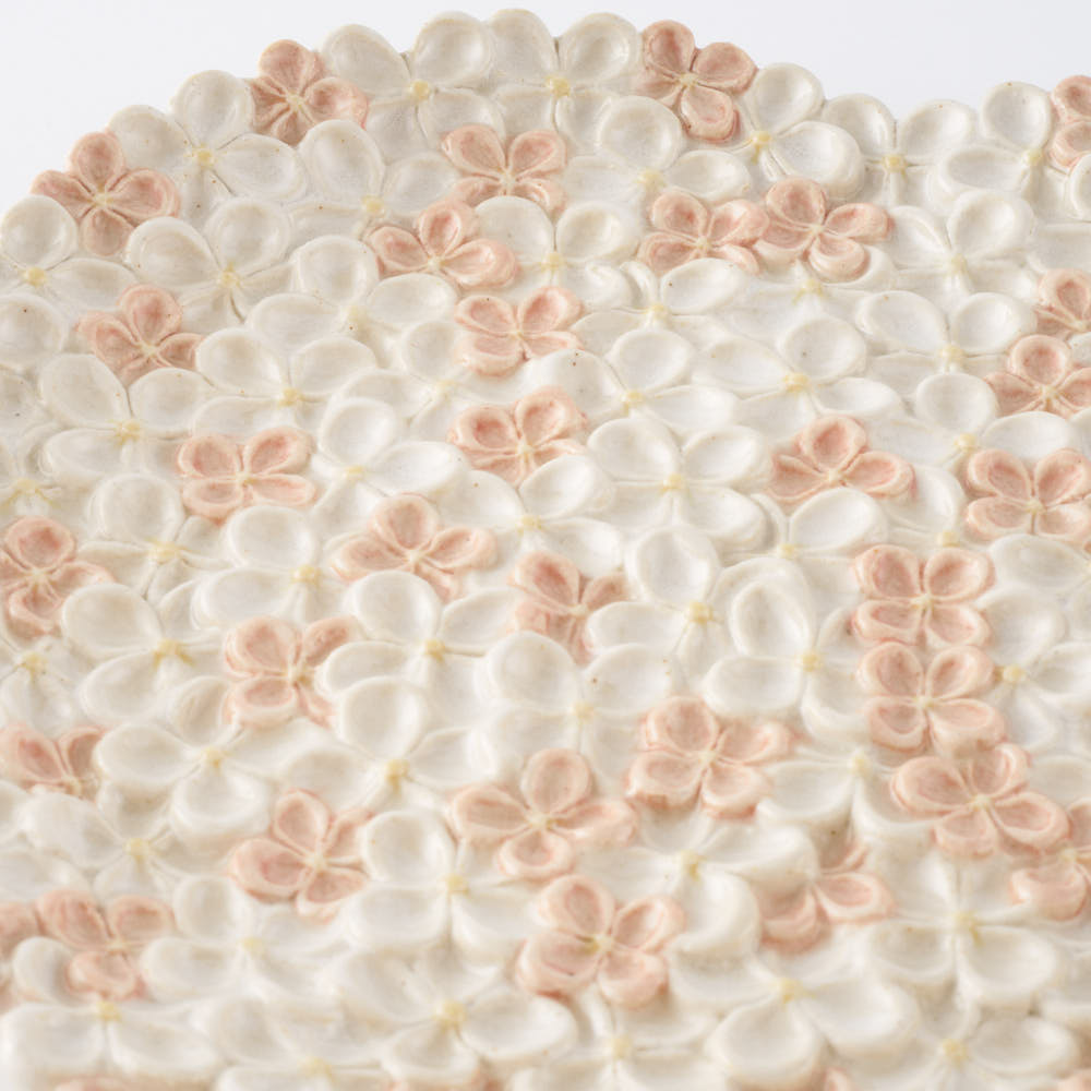 つちのわ 作家 石黒美佐緒 花守 中皿 ピンク白 つちのわ 作家 石黒美佐緒 陶磁器作家もの