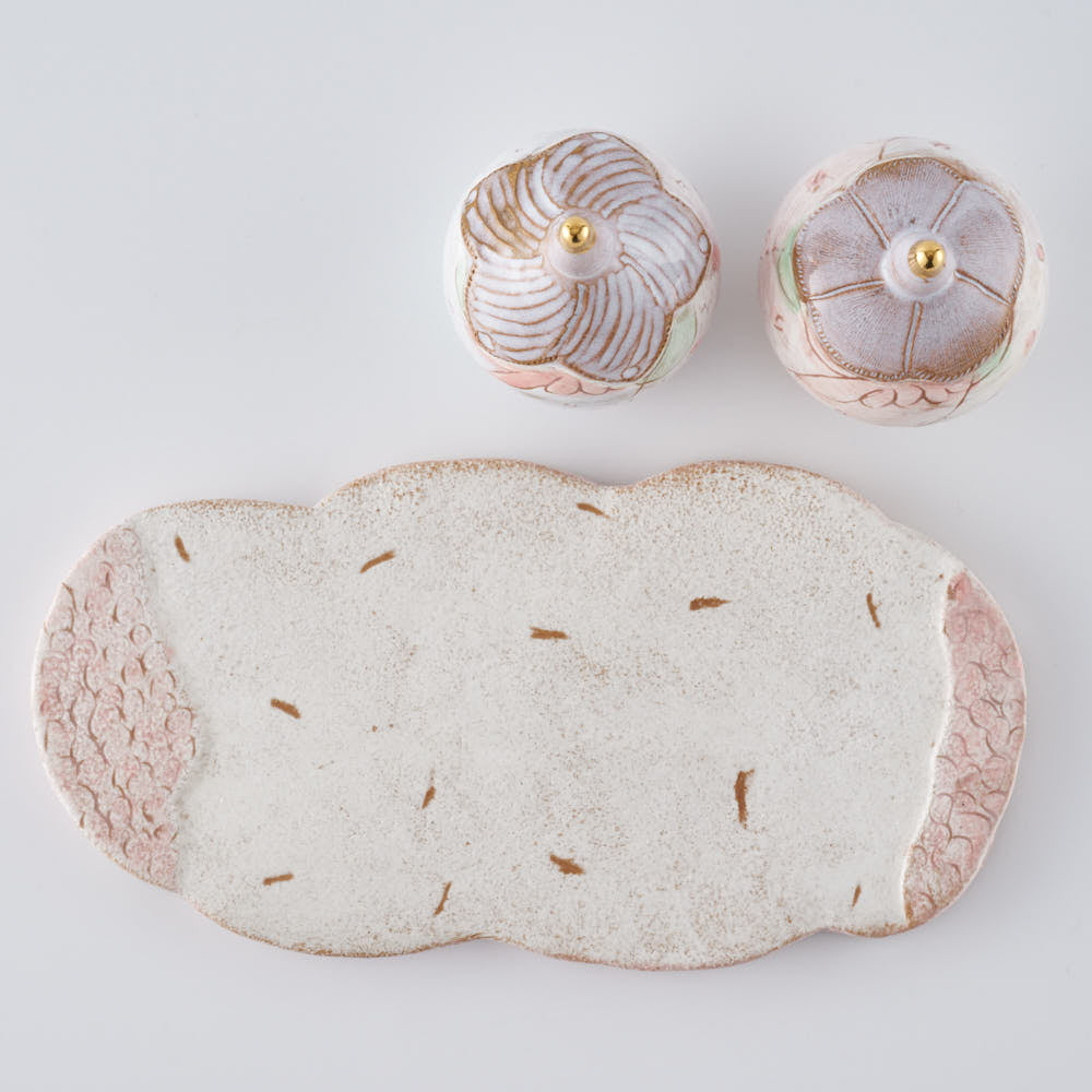 作家 森田みほ おひなさま(花弁) 作家 森田みほ 陶磁器作家もの
