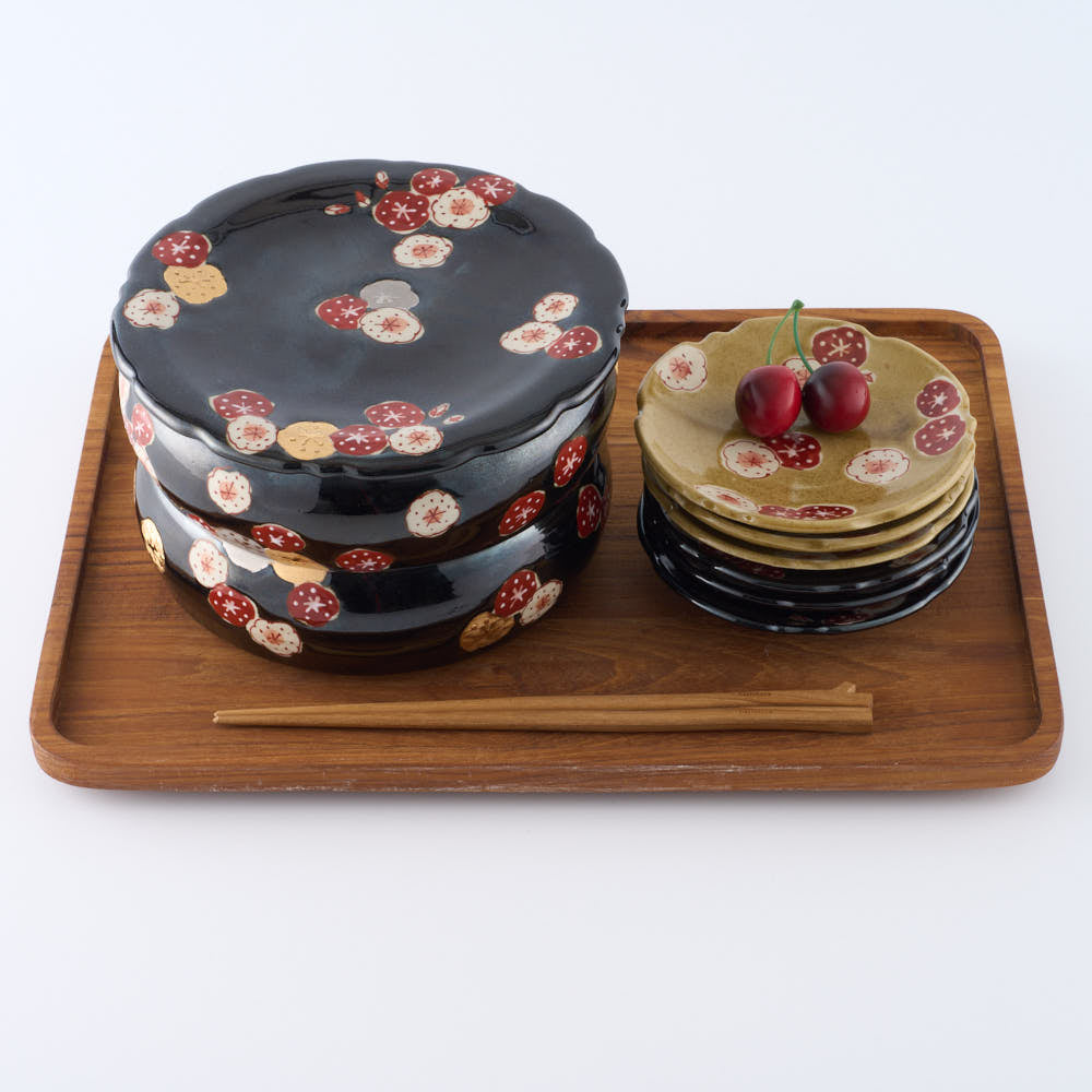 作家 大場紀穂子 重箱と小皿6枚 梅 ¥55,000 大人の焼き物