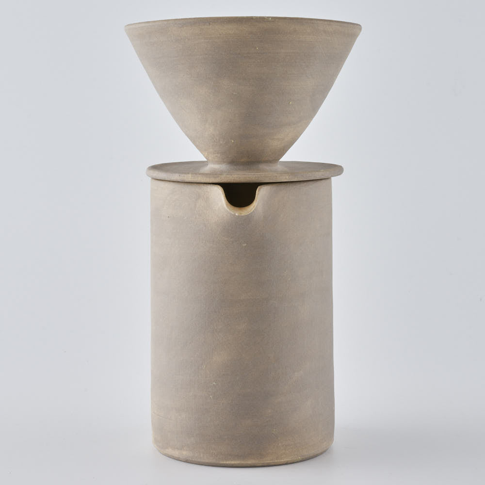 作家 児玉修治 ドリッパー＆ピッチャー リネン ¥16,500 大人の焼き物