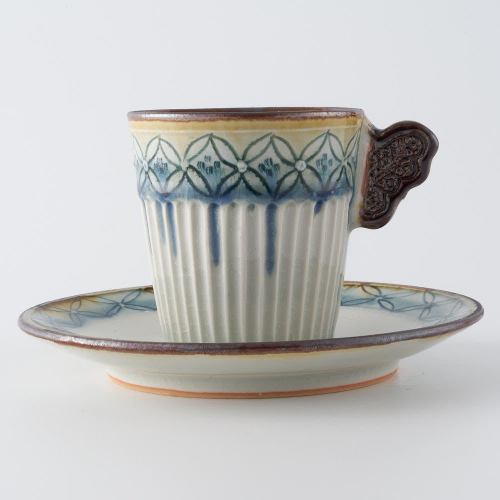 作家 小國美智子 デミタスカップ(蝶) 作家 小國美智子 陶磁器作家もの