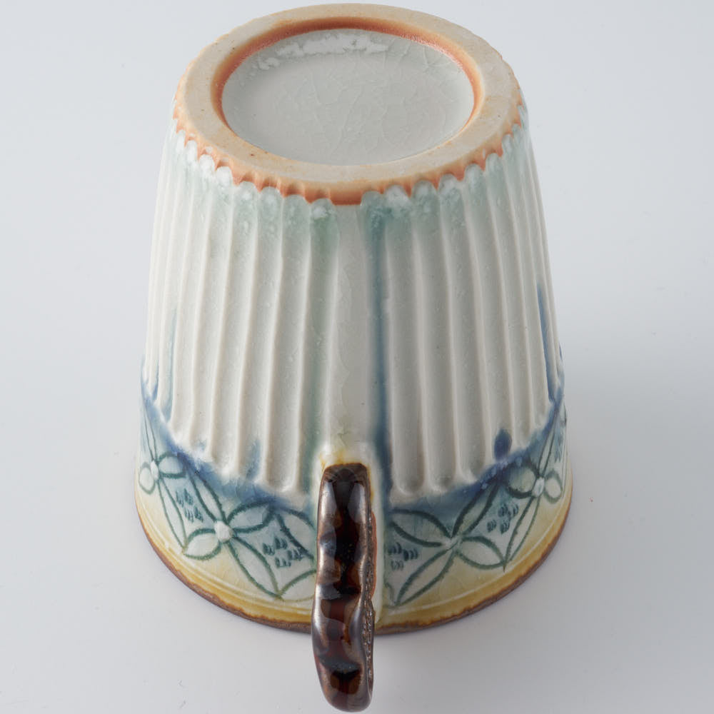 作家 小國美智子 デミタスカップ(蝶) 作家 小國美智子 陶磁器作家もの