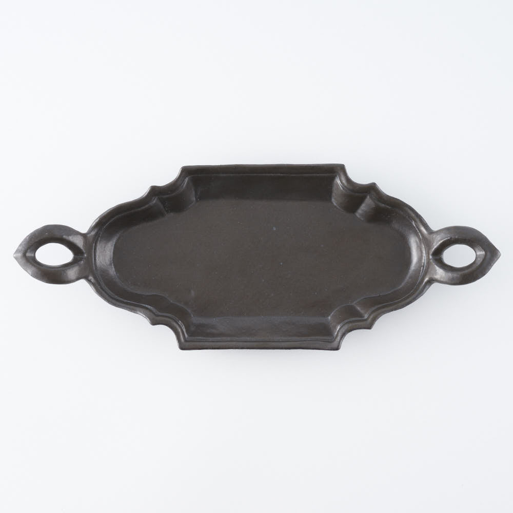 作家 古角志奈帆 トンガリ取手フリル長皿 matt black 作家 古角志奈帆 陶磁器作家もの