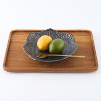 作家 古角志奈帆 貝文花形平皿 matt black 作家 古角志奈帆 陶磁器作家もの