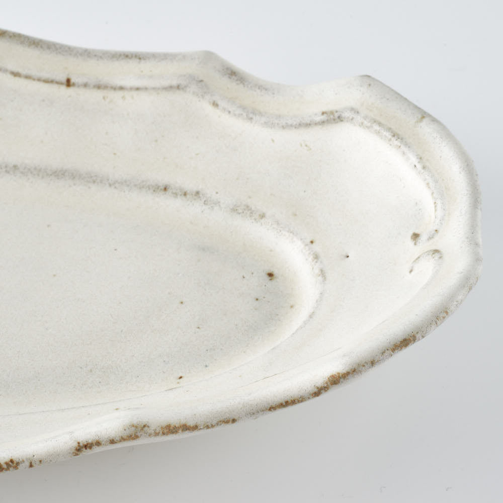 作家 古角志奈帆 線文フリル長方鉢 white brown 作家 古角志奈帆 陶磁器作家もの