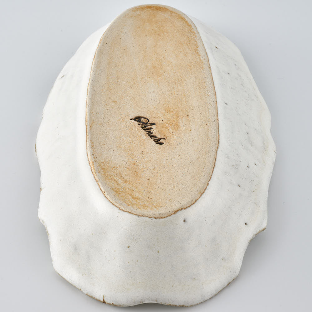 作家 古角志奈帆 線文フリル長方鉢 white brown 作家 古角志奈帆 陶磁器作家もの