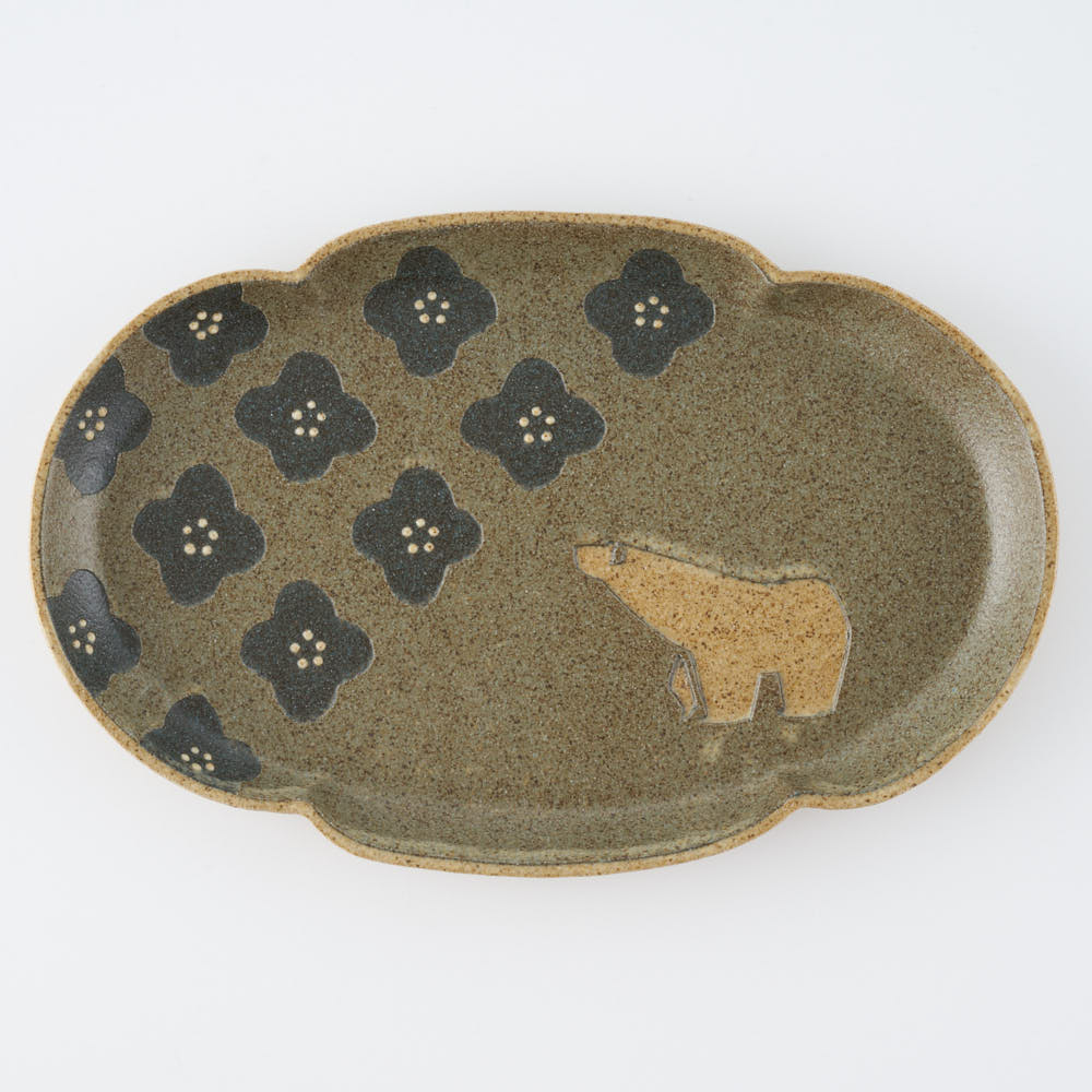 作家 田中遼馬 長よつは皿/花紋様シロクマ/重ねスモークブルー