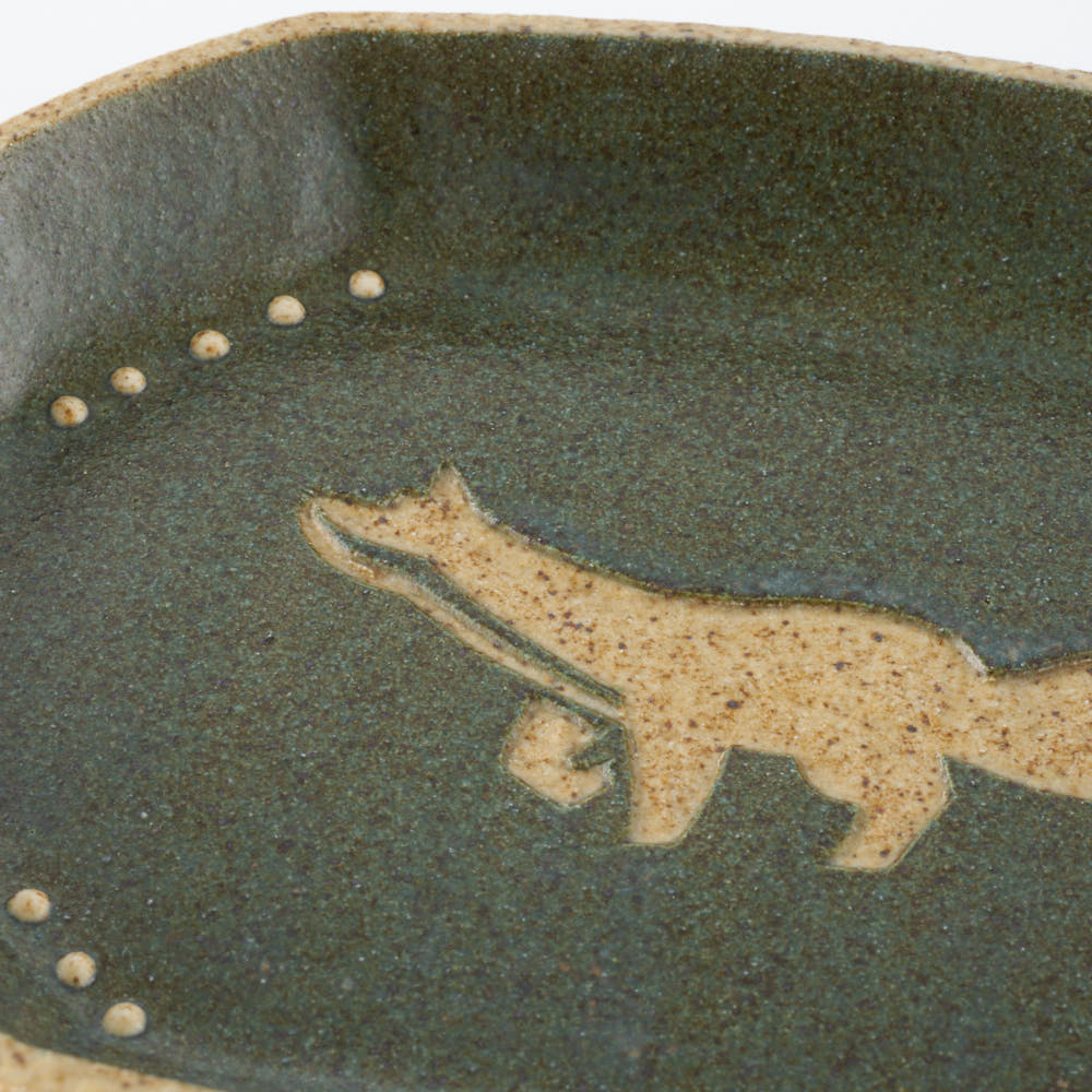 作家 田中遼馬 長八角小皿/キツネ/モスグリーン