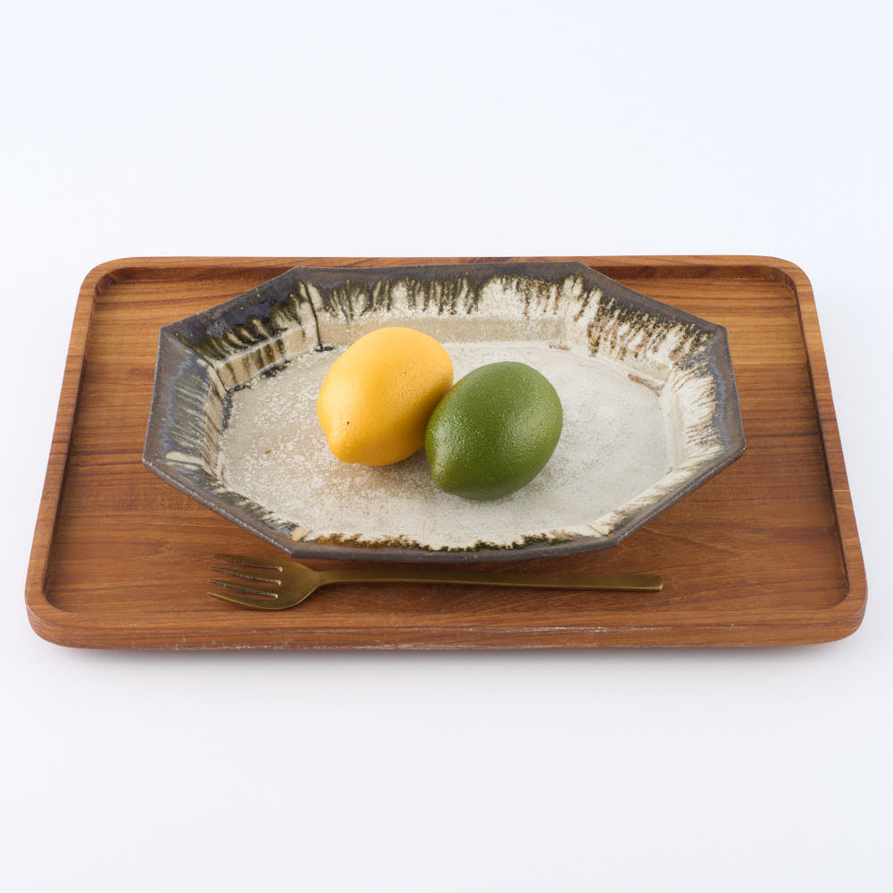 作家 藤原純 八角皿 白 ¥6,600 大人の焼き物