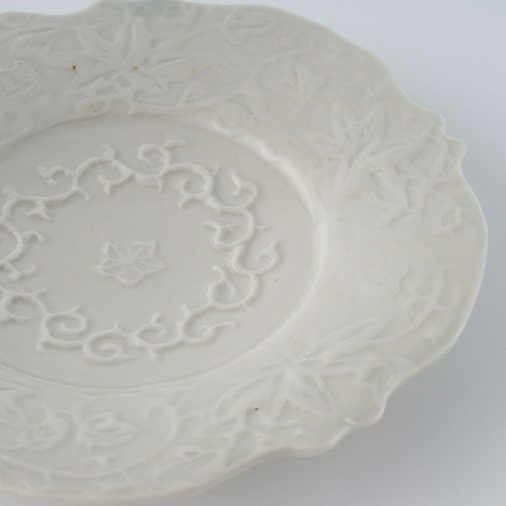 作家 前田麻美 青白磁 花唐草稜花 豆皿