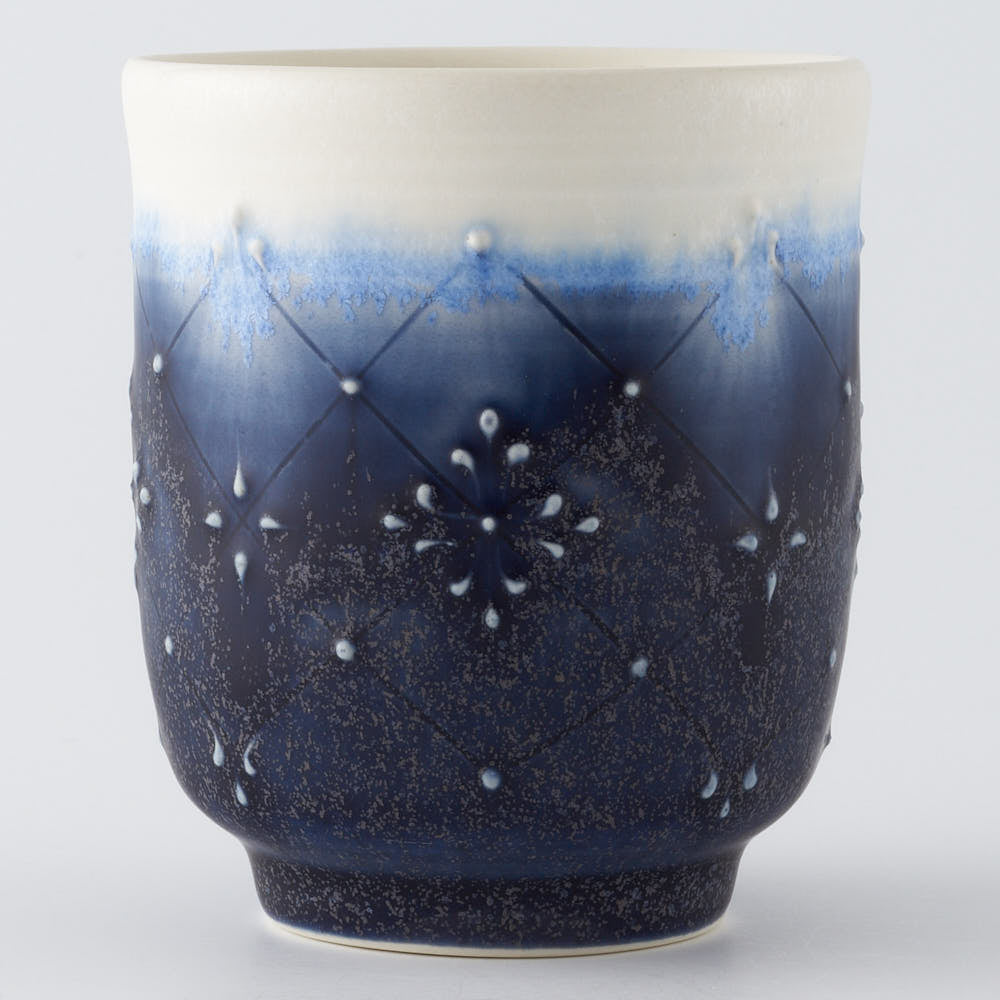 作家 佐藤美季 湯呑み(紺) ¥2,970 大人の焼き物