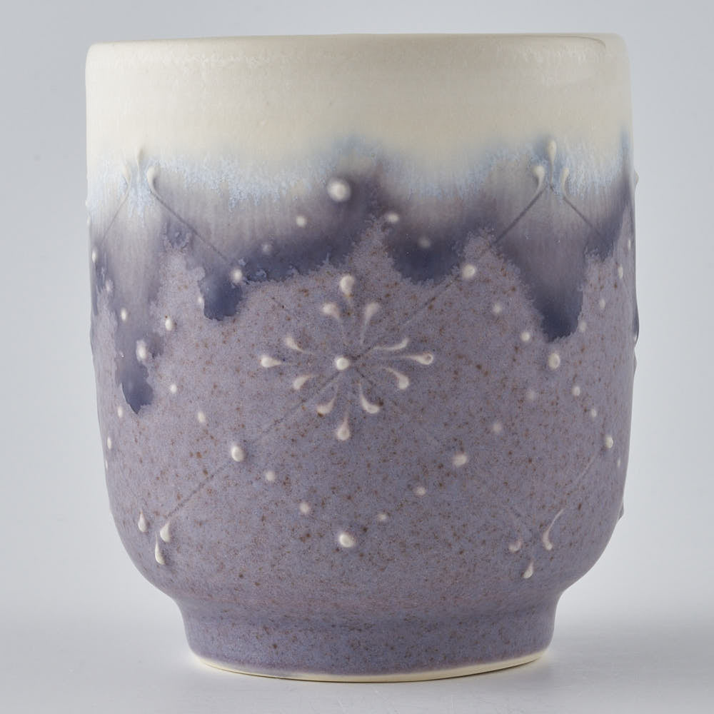 湯呑み。小西作。 作家 佐藤美季 湯呑み(紫) ¥2,970 大人の焼き物