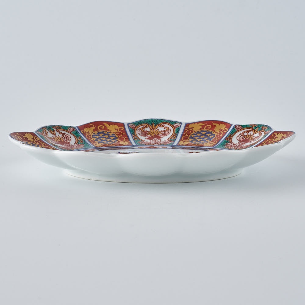 波佐見焼 林九郎窯 金彩間取菊紋 13.5cm楕円皿 ¥4,840 大人の焼き物