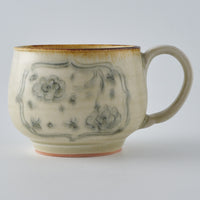 作家 鈴木まどか 彫花文マグ