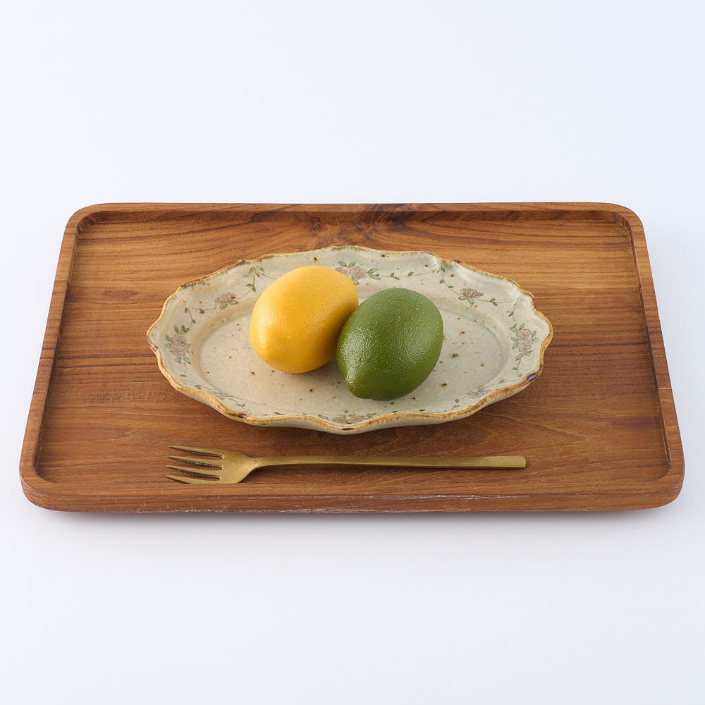 作家 市野吉記 シノワズリ 楕円輪花皿 34 ¥5,830 大人の焼き物