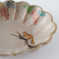 作家 大場紀穂子 リスの輪花楕円小鉢