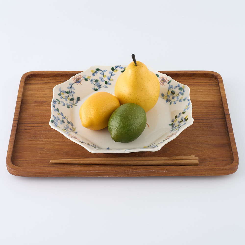 作家 宮田竜司 呉須赤絵 面取輪花皿（大） ¥13,200 大人の焼き物
