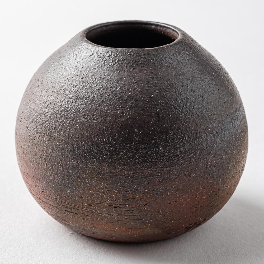 津軽金山焼 丸豆花入 ¥990 大人の焼き物