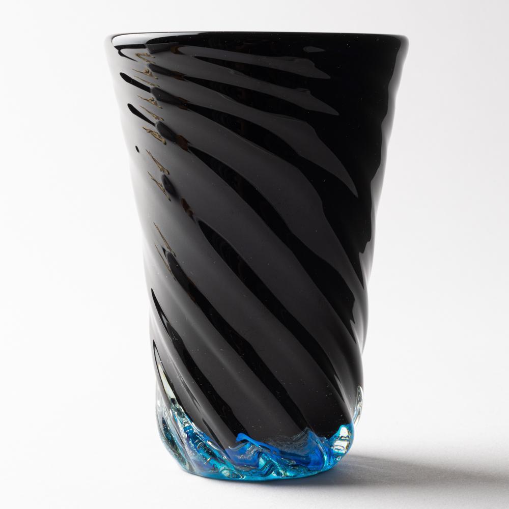 大きな琉球ガラス製ブドウの房デザイン 琉球ガラス工房 glass32 うず鉢(クリア) ¥5,676 大人の焼き物