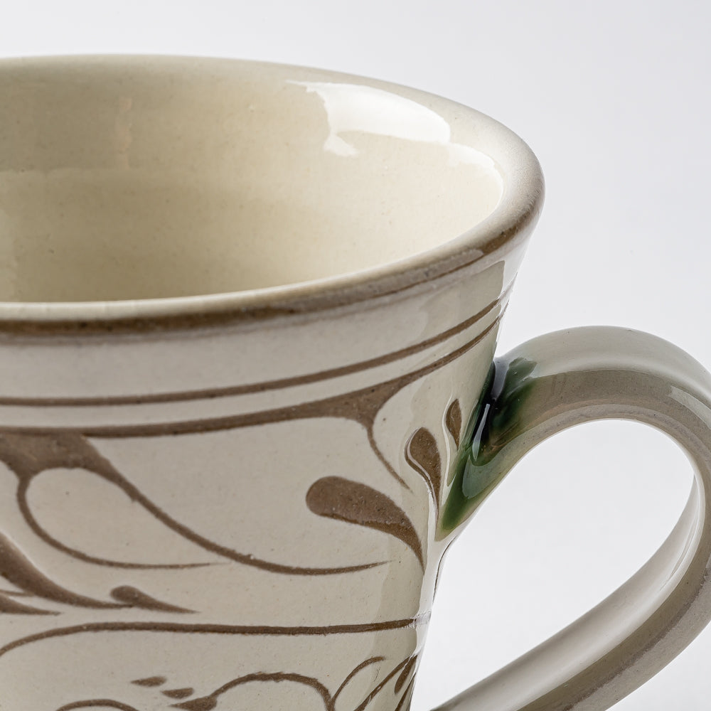 やちむん 育陶園 唐草線彫 マグカップ小 白唐草 やちむん 育陶園 やちむん