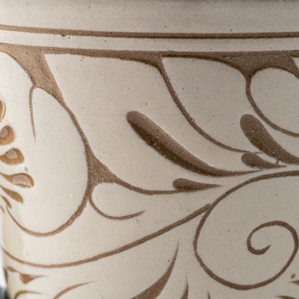 やちむん 育陶園 唐草線彫 マグカップ小 白唐草 やちむん 育陶園 やちむん