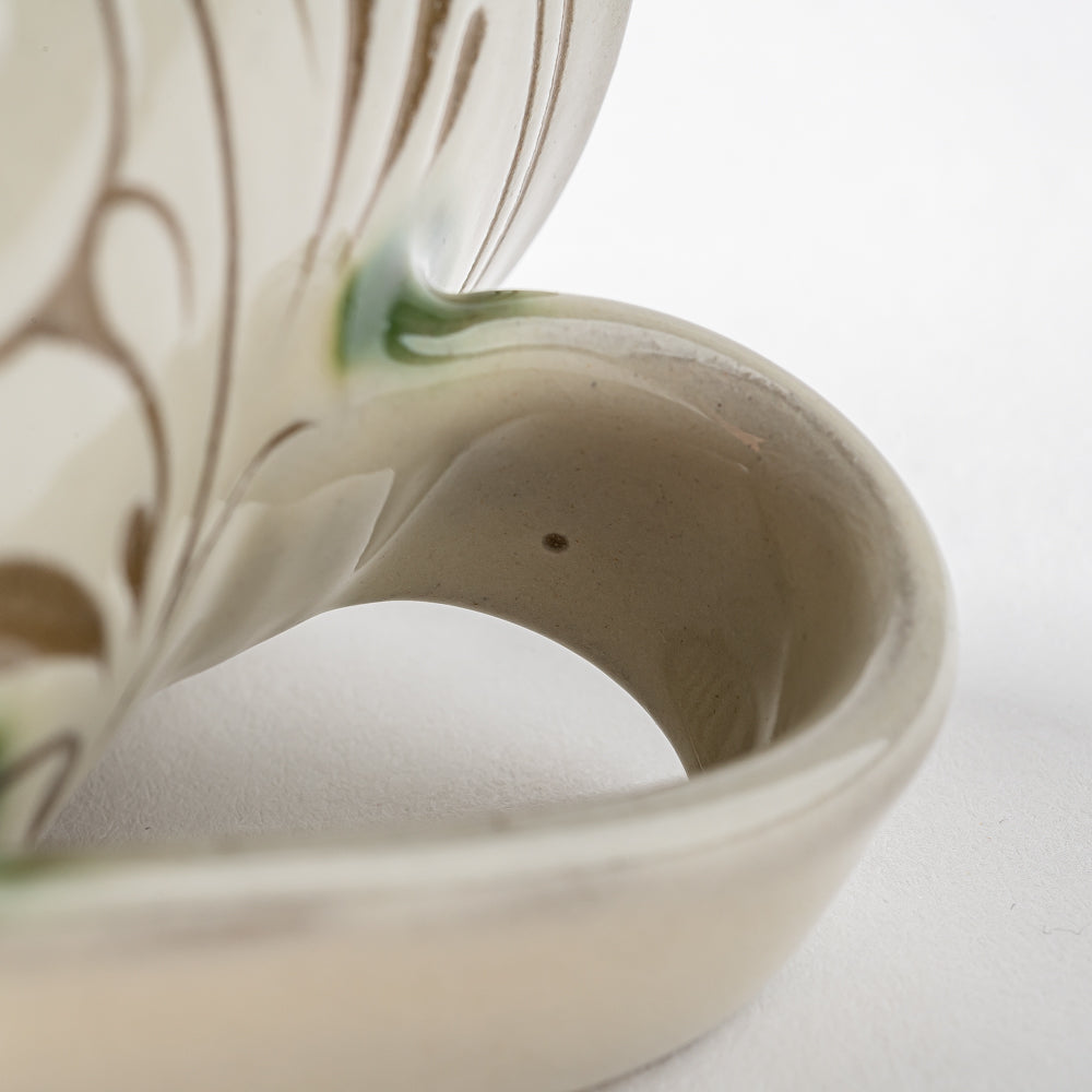 やちむん 育陶園 唐草線彫 マグカップ小 白唐草 やちむん 育陶園 やちむん